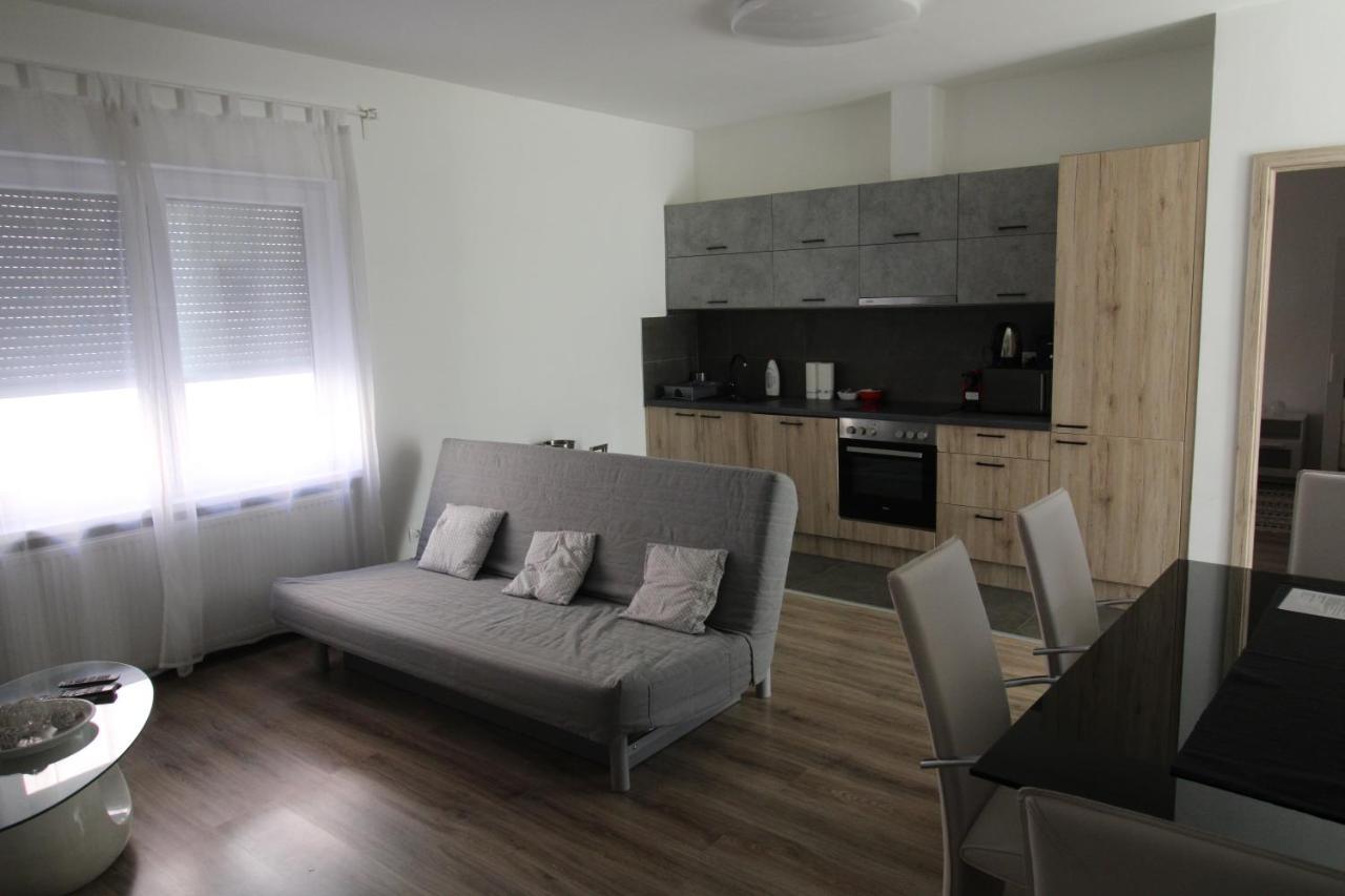 דירות פץ' Garden Apartman House מראה חיצוני תמונה
